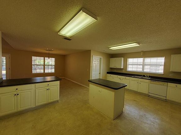 4th image of 18 Pinto Ln