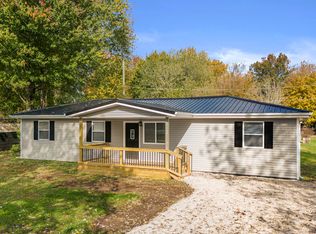 1218 W Tibbs St, Austin, IN 47102