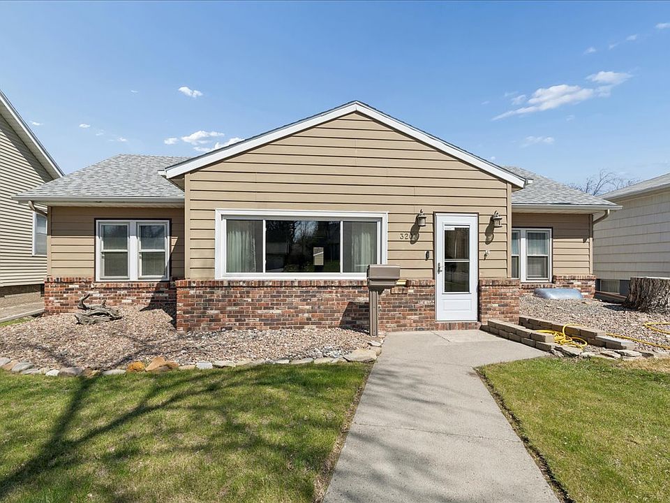 1st image of 3207 1st Ave N
