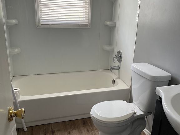 3rd image of 7524 Blondo St #7524