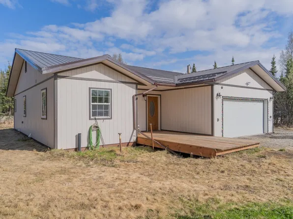 2508 Boulder Ave, North Pole, AK 99705