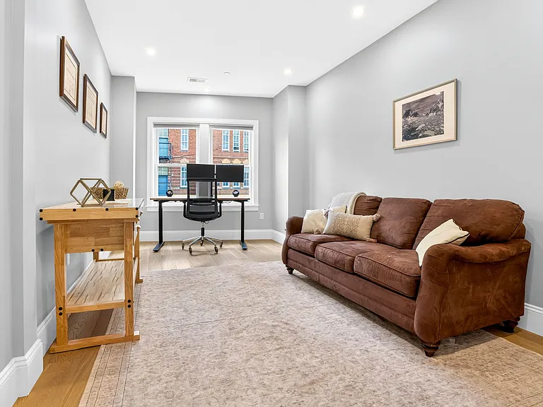 21 Glen Rd #13 — Photo 8