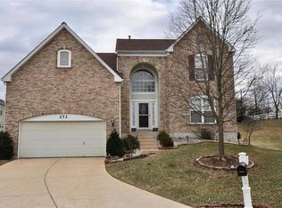 272 Strecker Farms Ct, Ballwin, MO