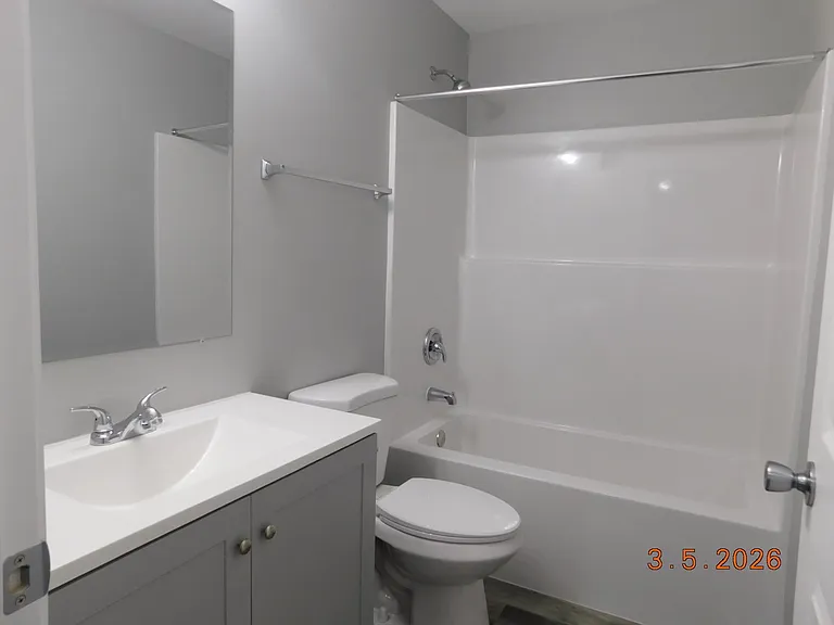 2415 W 18th #4 — Photo 9