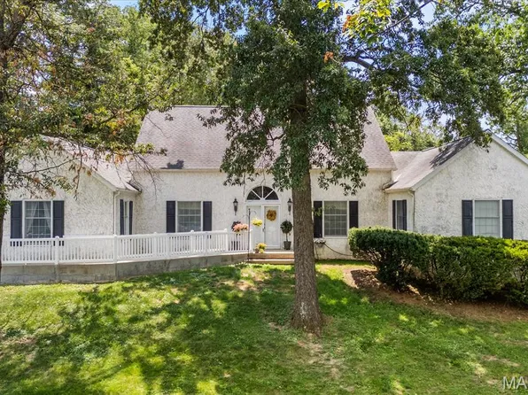 110 Fullerton Rd, Swansea, IL 62226