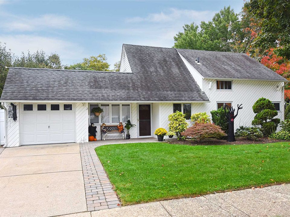 1st image of 2 Woodgreen Ln