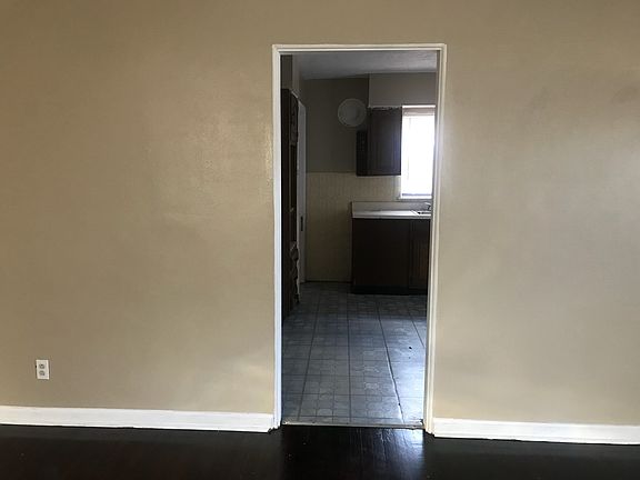 4th image of 1527 Nixon Ave
