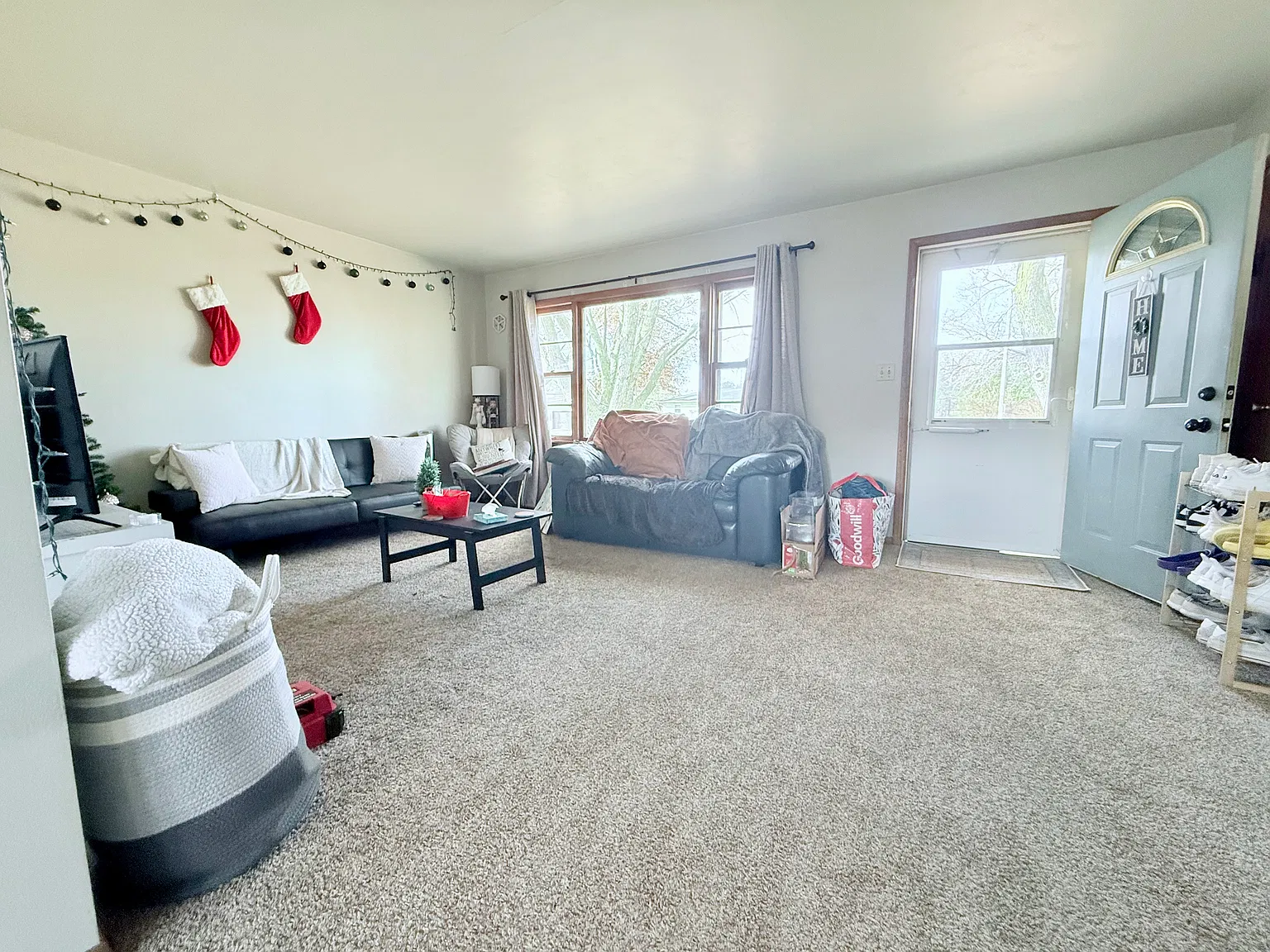 3 bed, 1232 sqft, $1,350 — Photo 3