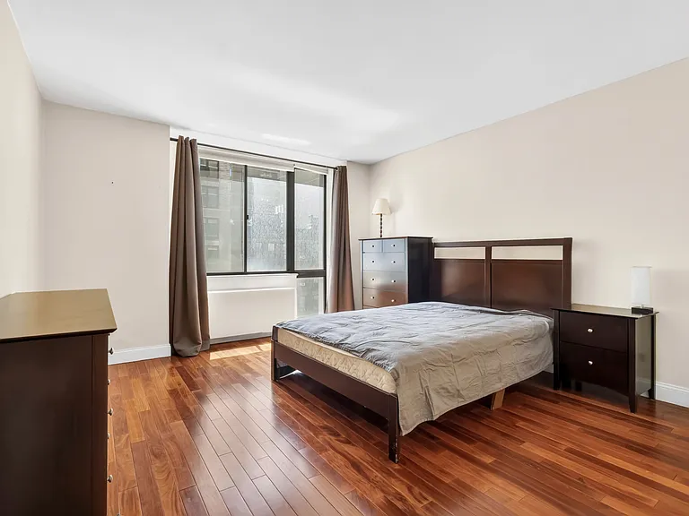 255 E 49th St #6B — Photo 5