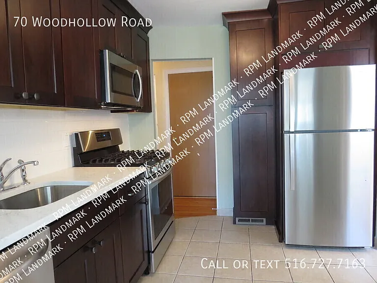 70 Woodhollow Rd — Photo 2