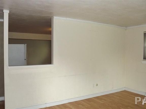 5th image of 625 E Wilson Ave