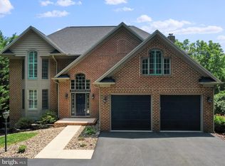 2609 Castlegreen Dr, Greencastle, PA 17225