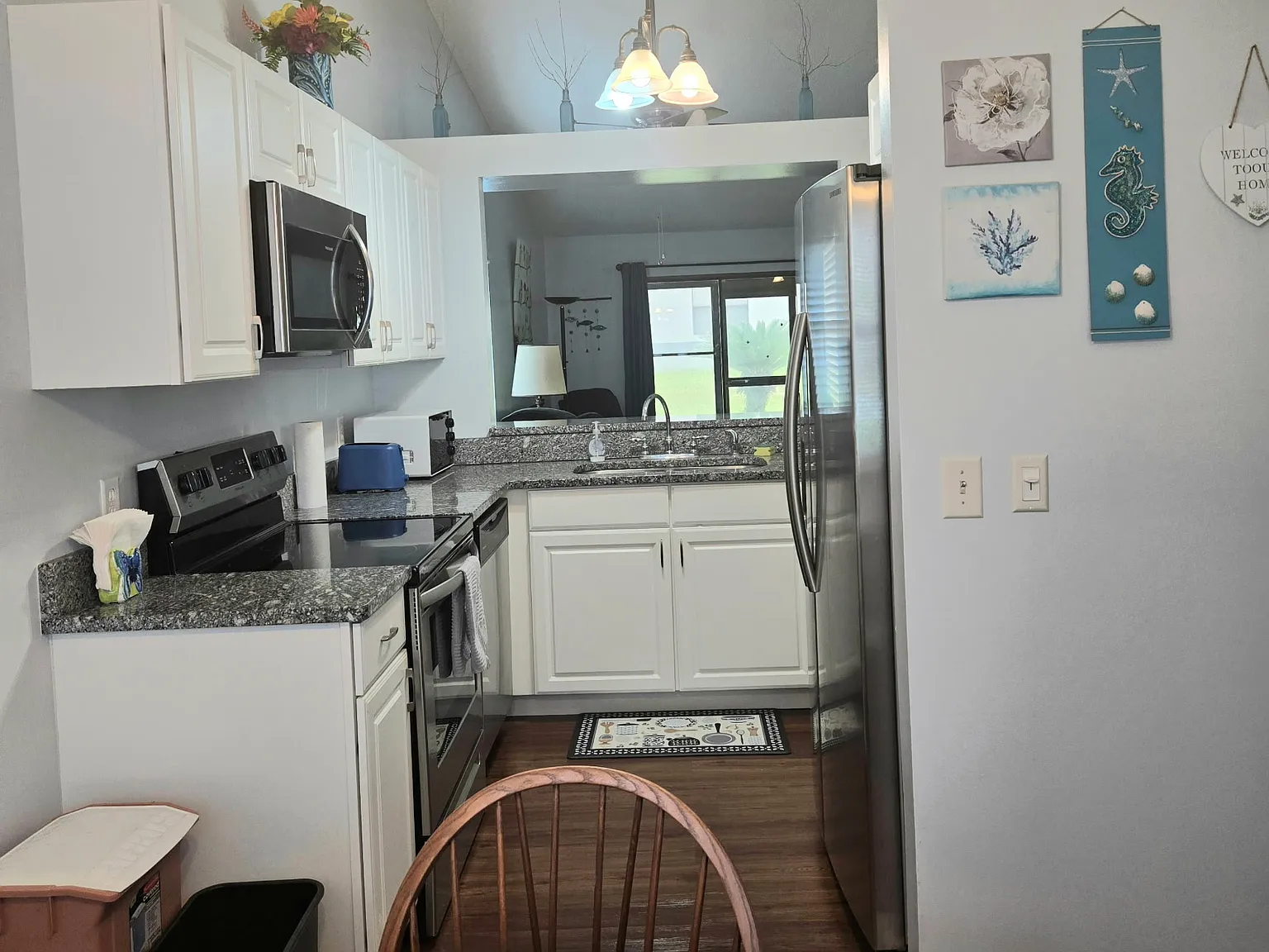 2 bed, 971 sqft, $2,300 — Photo 2