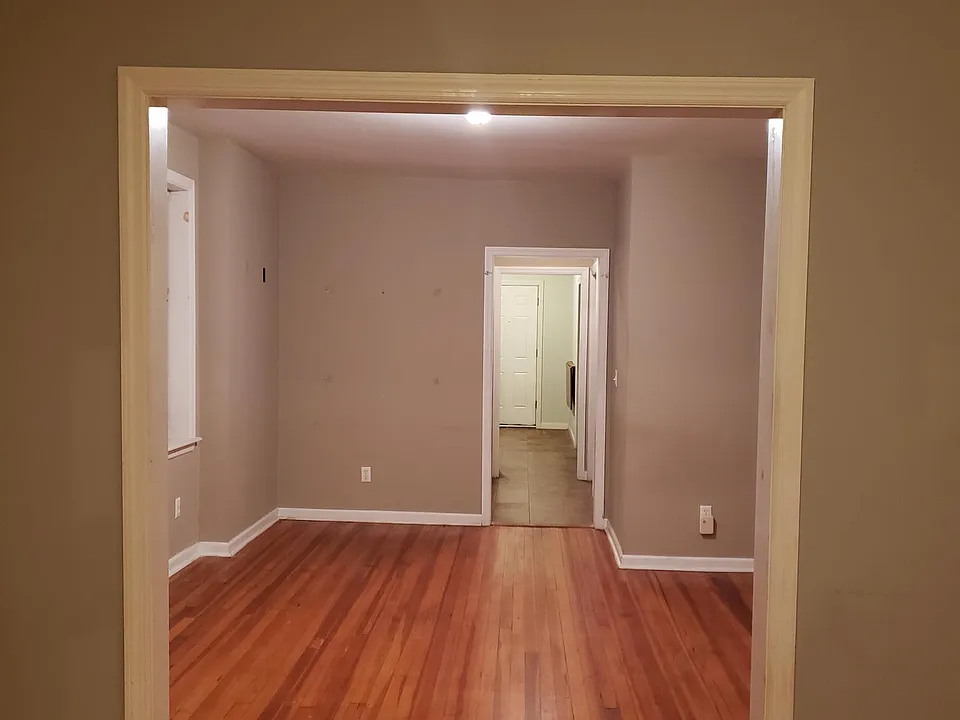 107 Center St #3