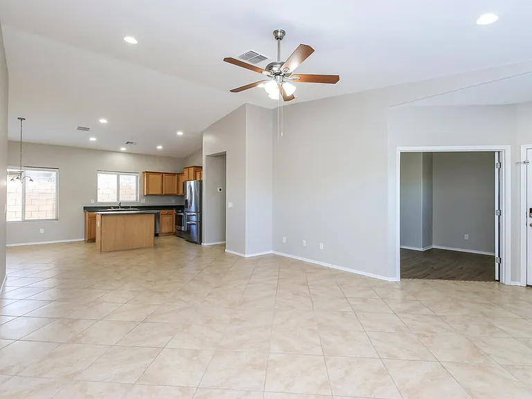 2694 E Hickory St — Photo 5