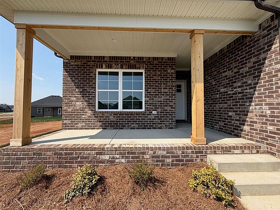 4th image of 748 Shelldrake Ln
