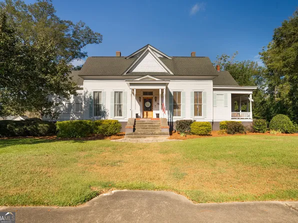 406 S Smith St, Sandersville, GA 31082