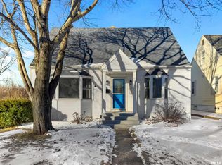 203 Court Dr, Washington, IL 61571