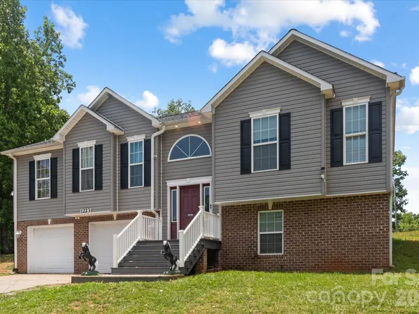1223 Deer Park Rd, Nebo, NC 28761