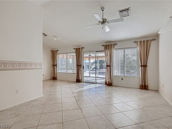 4th image of 2820 Brianwood Ct
