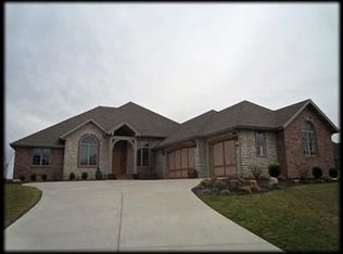 3326 W Springview St, Springfield, MO 65810