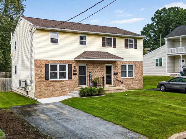 236 N Market Ave, Mount Joy, PA 17552