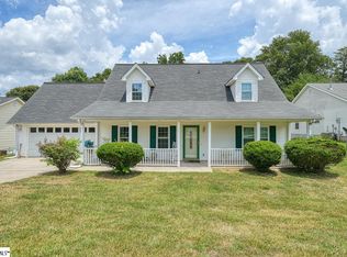508 Country Gardens Dr, Fountain Inn, SC 29644