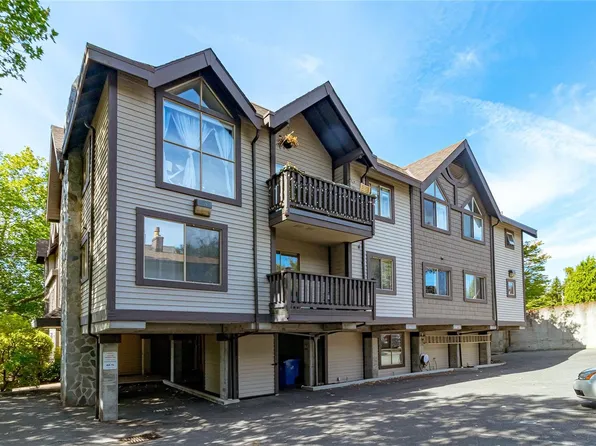 108 Gorge Rd W #302, Saanich, BC V9A 1M2