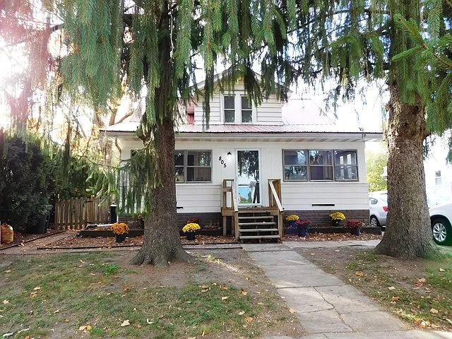 805 S Cottage Grove Ave photo 1