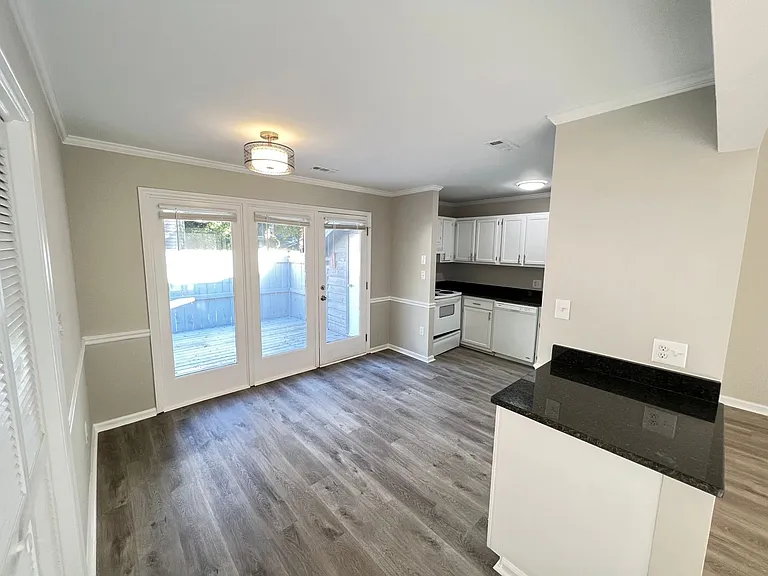 4713D Matt Dr #D — Photo 6