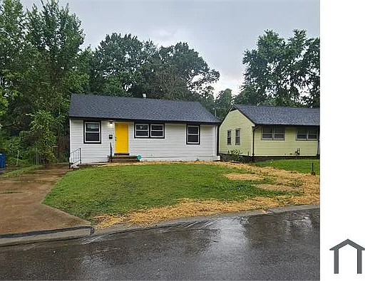 4 bed, $1,800 — Photo 3