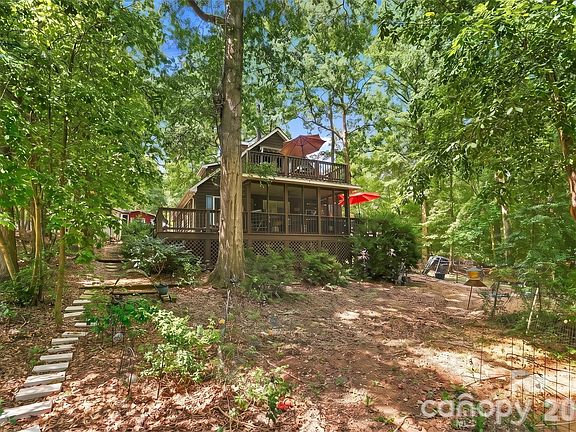 2nd image of 714 Springwood Dr