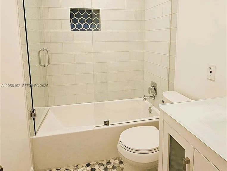 6550 SW 28th St — Photo 14