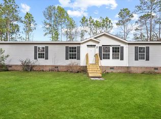 99 Kevins Ln NE, Hinesville, GA 31313