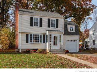 295 Auburn Rd, West Hartford, CT 06119