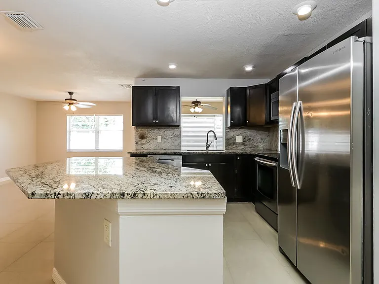 10045 Country Brook Rd — Photo 8