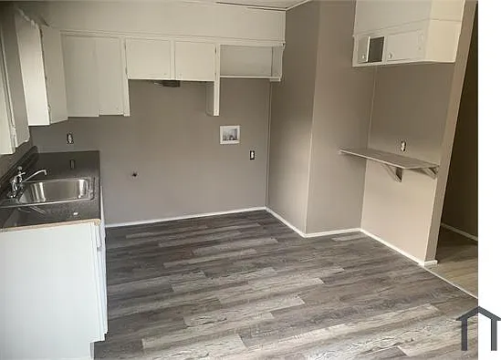 4704 Kennedy Dr — Photo 5