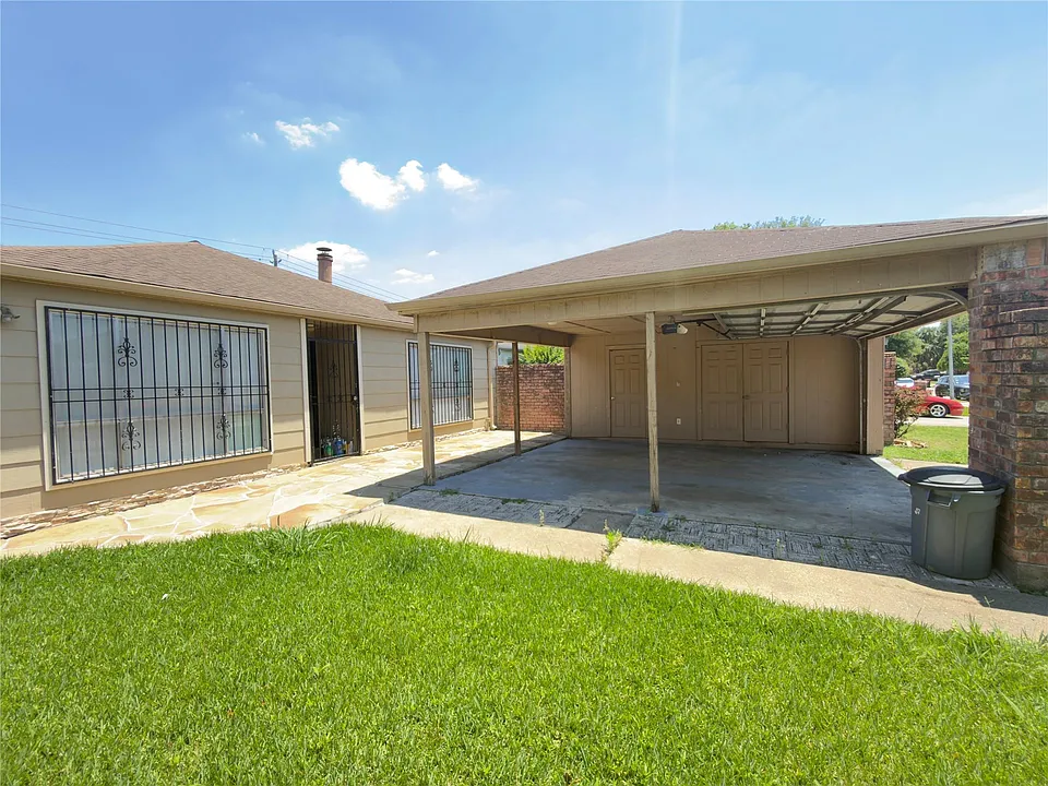 8719 Beau Monde Dr