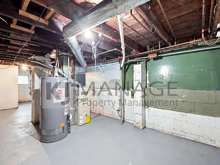 2535 Gainsboro St — Photo 15