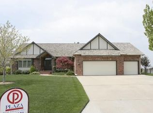 737 Normandy Ct, Newton, KS 67114