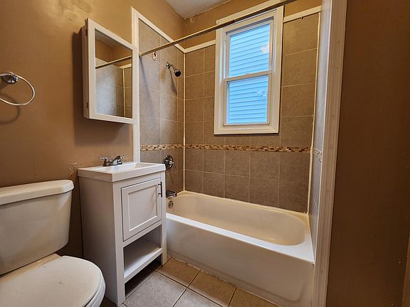 3rd image of 85 Van Nostrand Ave APT 1