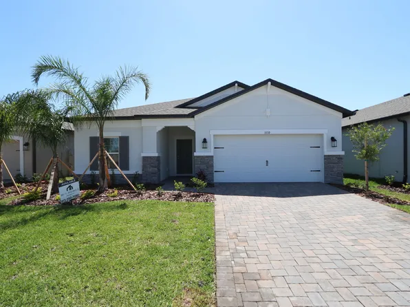 3150 Adams Cross Dr, Zephyrhills, FL 33540