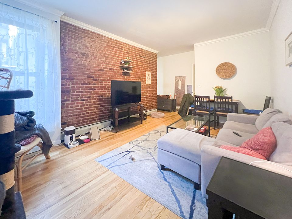 1st image of 4004 36th Ave APT 2A