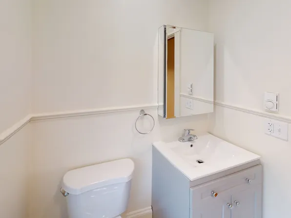 90 Barnes Ave #4, White River Junction, VT 05001