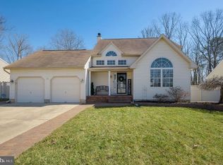 17 Britt Lea Dr, Sicklerville, NJ 08081
