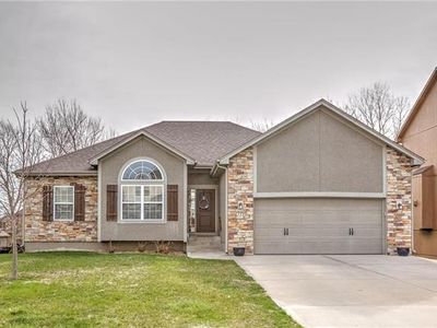 311 SE Highland Park Dr, Lees Summit, MO, 64063