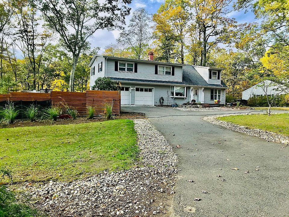 2nd image of 281 E Glen Rd