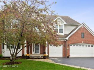 405 Comstock Dr, Elgin, IL 60124