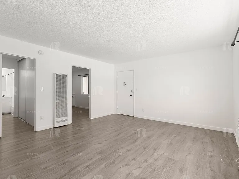 (AN/TI/YO:B) 5424 Corteen Place — Photo 5