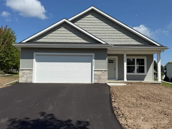 336 Sandmar Dr, Ripon, WI 54971